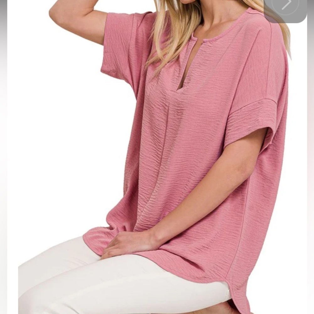 🍒5-$50 Zenana Short Sleeve Shirt
Split Neck Short Sleeve
Size Small - Picture 9 of 11